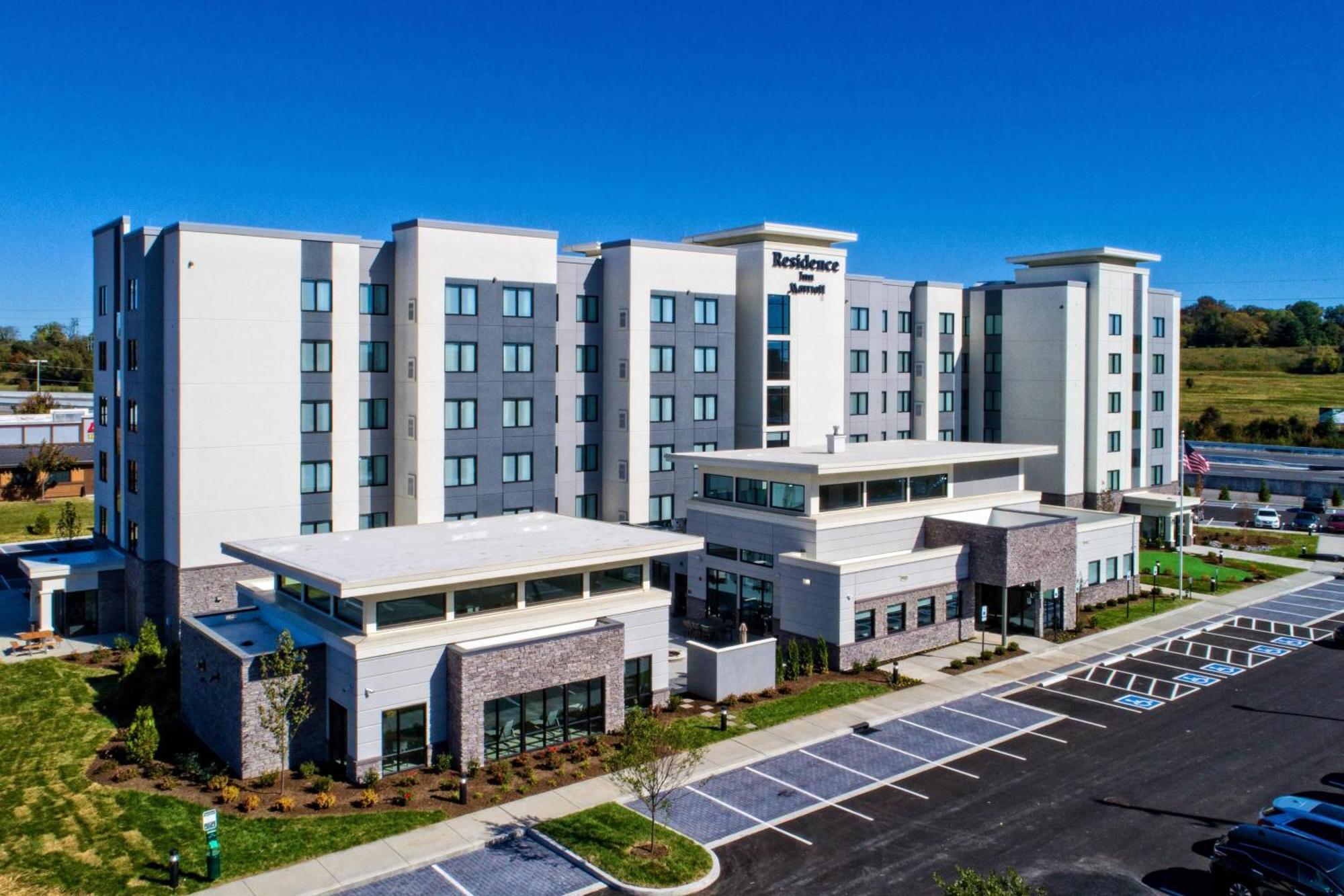 Hotel By Marriott At Opryland 3*