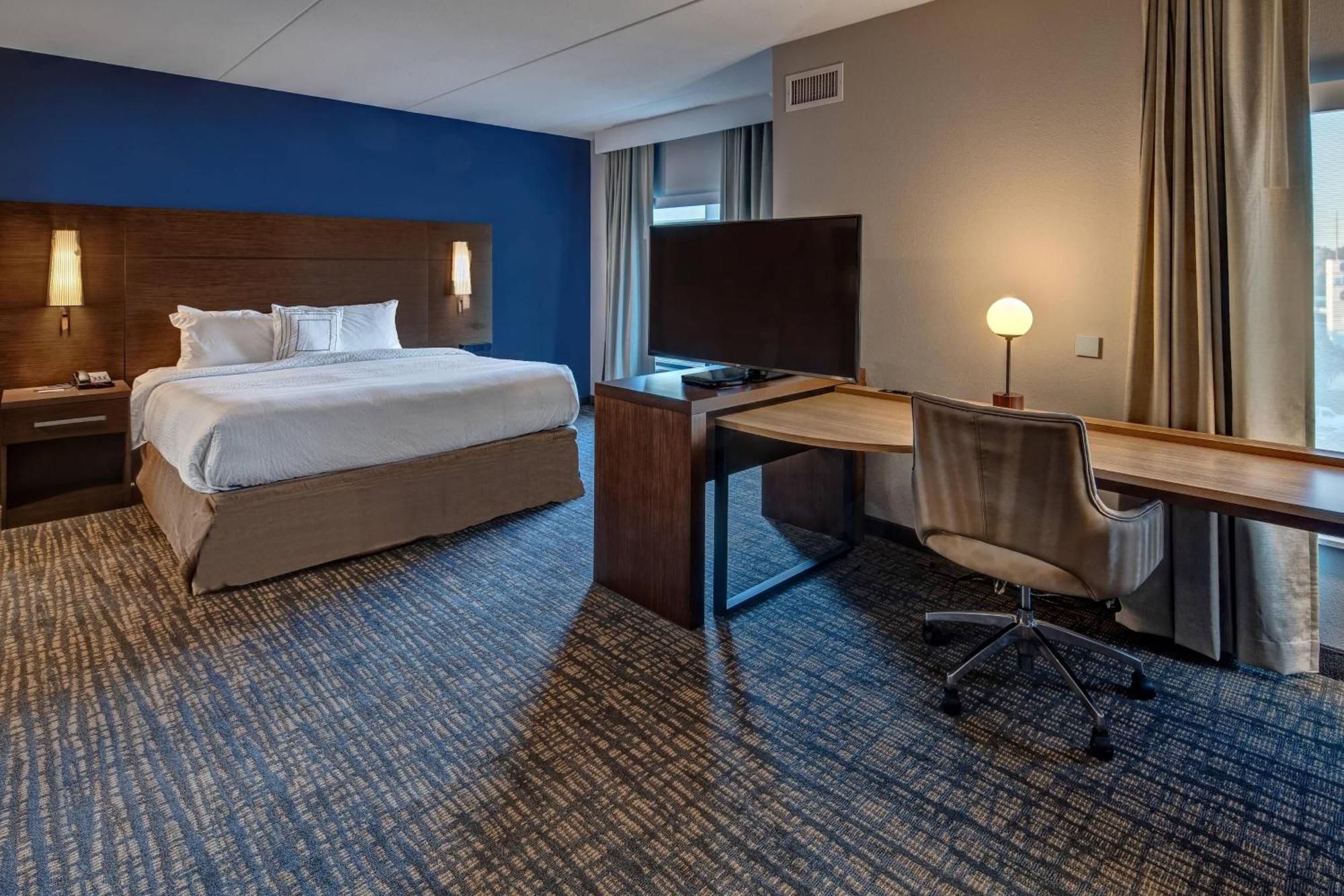 By Marriott At Opryland 3*